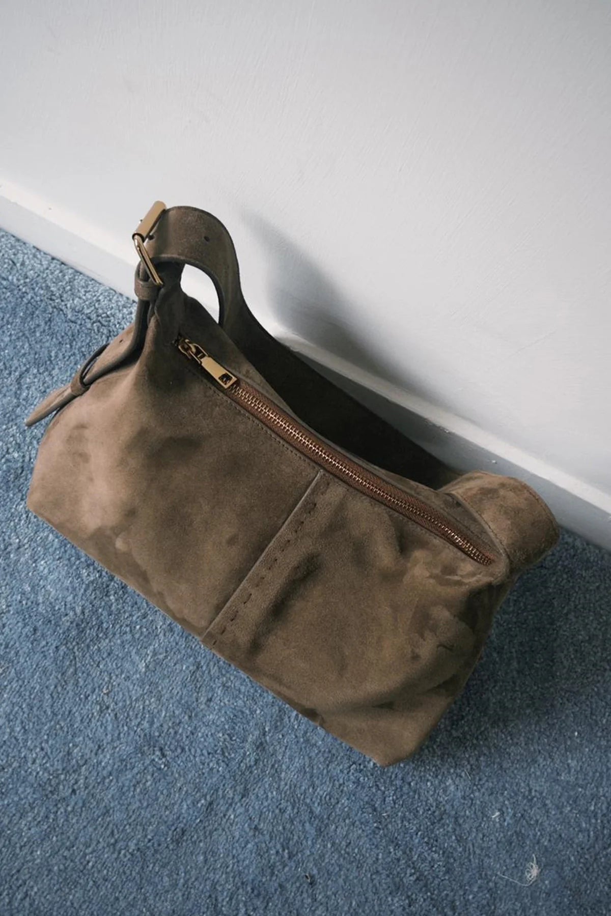 TOP STITCH BAG IN GENUINE SUEDE